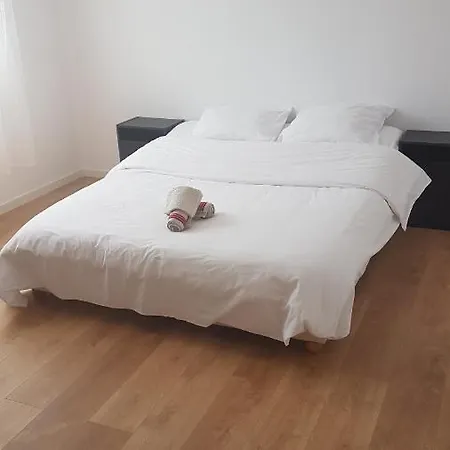 2 Luxe